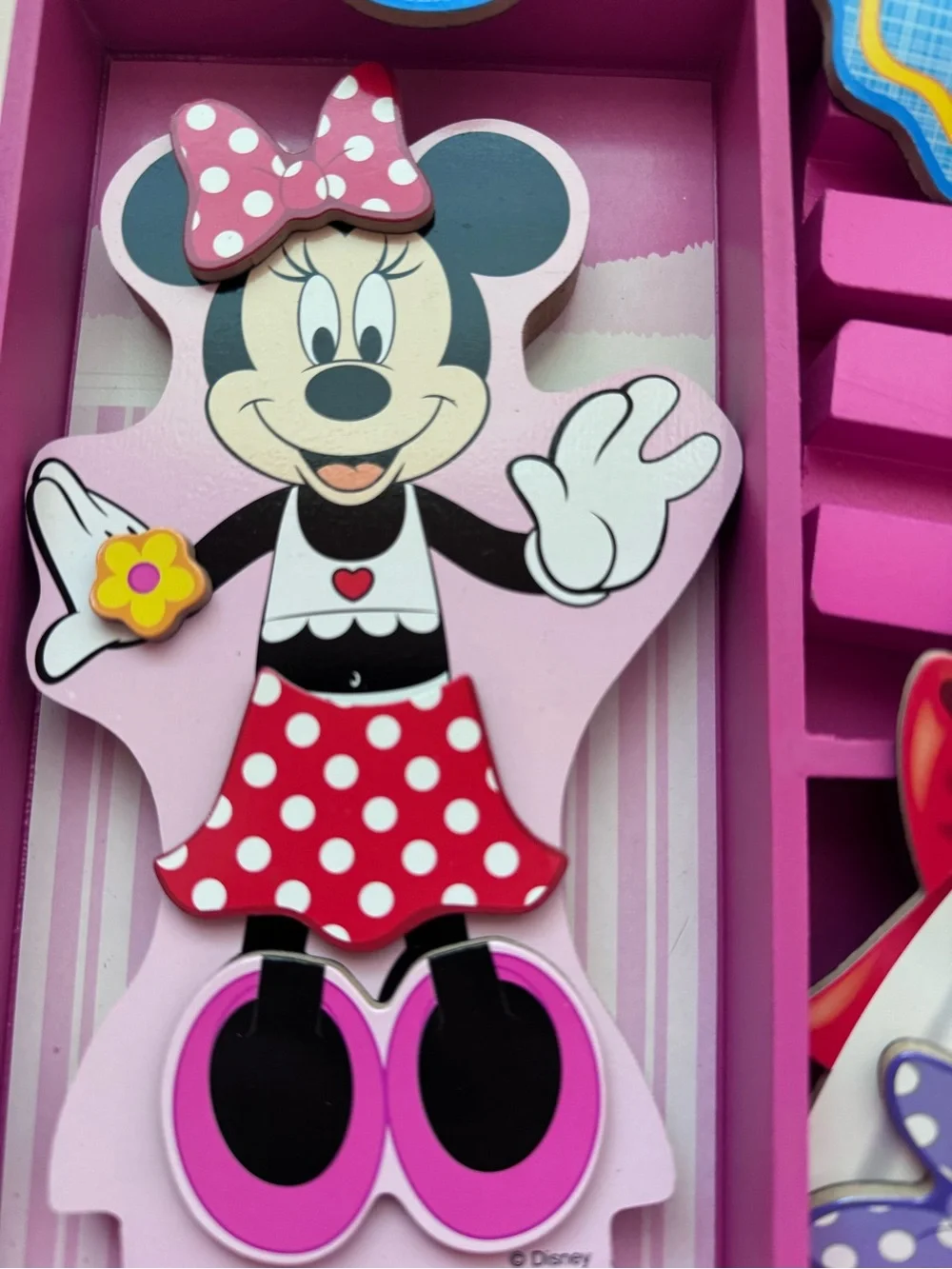 Disney Minnie & Daisy Magnetic Dress-Up Set